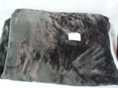 *KS PLUSH BLANKET