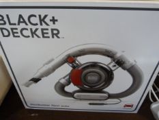 *BLACK & DECKER 12V VACUUM