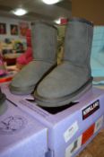 *Childs Grey Sheepskin Boots Size 12