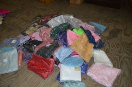 *Mixed Lot of 200 Pieces of Assorted Table Linen