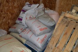 *Pallet Containing 15x25kg of Plastic Injection Moulding Pellets (Various Colours)