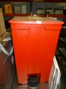 Rubbermaid Pedal Bin