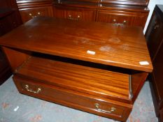 Rosewood TV Cabinet Matching Lot386