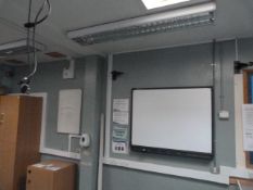 *Interactive Smartboard with Speaker and LCD Projector Brackets