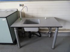 *Variable Height Laboratory Bench with Sink and Gas Outlet