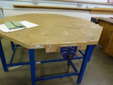 *Specialist Woodworking Octagonal Joiners Workbench Fitted with Four Quick Release Vices