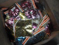 *250 Festive Decorations