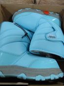 *Khombu Children's Boots (Blue) Size: 2