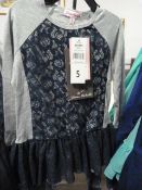 *Girl's Blouses and Trouser (Navy and Grey) Age: 5