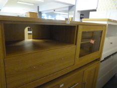 *Light Oak Tv Entertainment Unit with Single Drawer and Door