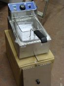 *Ace Catering Stainless Steel Countertop Electric Single Basket Fryer Model: EF-81L (New and Boxed)