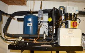 1 x Danfoss 3 Phase Air Conditioning Scroll Compressor - HRP060T4LP6 - Setup With Additional