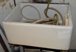 1 x Belfast Ceramic Sink Basin - H26 x W62 x D46 cms - CL150 - Location: Canary Wharf, London, E14