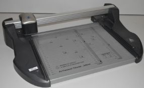 1 x Avery P340 Precision A4 Trimmer - 30 Sheets Capacity - Self Sharpening Rotary Blade - CL300 -