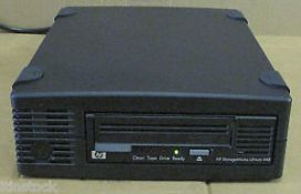 1 x HP StorageWorks Ultrium 448 LTO 2 200/400GB External Desktop Tape Drive DW017B - CL300 - Ref