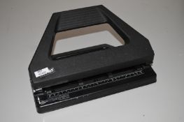1 x Staples Heavy Duty 4 Hole Adjustable Punch - Office Stationary - CL300 - Ref PC432 - 30 Sheet