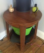 1 x Round Wooden Table - Very Stylish - Preowned In Good ConditionDimensions: 60 x 60cm - Ref DBA012