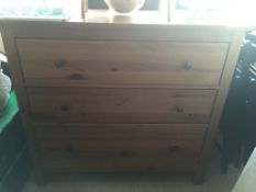 1 x 3-Drawer Wooden Chest - Dimensions: W80 x D48 x H77cm - Ref DBA007 - CL093 - Location: