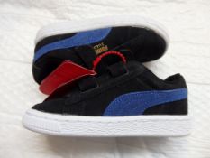 1 x Pair Of PUMA Suede 2-Strap Kids Trainers - Child Size: UK 8 1/2 - New & Boxed - Colour: