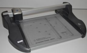 1 x Avery P340 Precision A4 Trimmer - 30 Sheets Capacity - Self Sharpening Rotary Blade - CL300 -