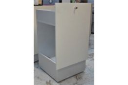 5 x Storage Cupboards On Castors - Ideal For Using Under Counters - Suitable For Beauty Salons, Hair