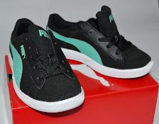 1 x Pair Of PUMA 