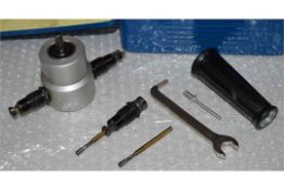 1 x Double Headed Sheet Metal Cutting Nibbler Tool - Model YET160A - CL300 - Ref PC288 - Location: