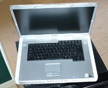 1 x Dell Inspiron 9400 17