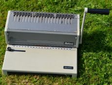 1 x Ibico Binding Machine - Ref: KHF303 / CN2 - CL168 - Location: Flintshire CH6 There is no VAT