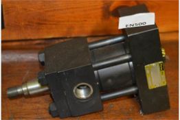 1 x Parker Hydraulic Cyclinder - CL202 - Ref EN500 - Location: Worcester WR14
