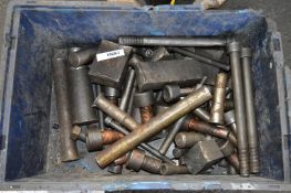 1 x Contents of Container - CL202 - Ref EN061 - Location: Worcester WR14