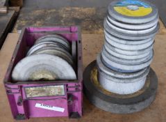 Approx 30 x Various Abrasive Wheel Discs - CL202 - Ref EN054 - Location: Worcester WR14
