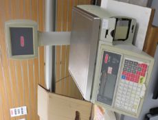 1 x Avery Berkel M200 Retail System Scale - Ref: 015 - CL173 - Location: Altrincham WA15 It