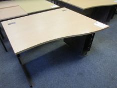 1200 x 1000 shaped cantilever right handed compute