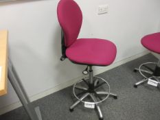 Cloth upholstered high swivel chair with foot rest