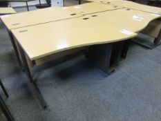 1200 x 1000 shaped cantilever right handed compute