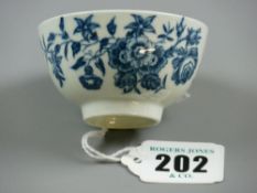 Worcester - blue and white tea bowl circa 1790 decorated in the 'Three Flowers' pattern, underglazed