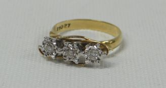 18ct GOLD THREE STONE DIAMOND RING (basket effect setting), 3.6gms