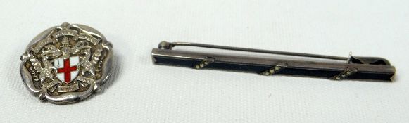 A SILVER 'UNITED WARDS CLUB' BADGE & BAR BROOCH