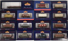 A SELECTION OF 15 BACHMANN 00 GAUGE WAGONS