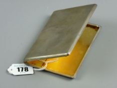 AN ENGINE TURNED GENTLEMAN'S SILVER CIGARETTE CASE, 7 ozs, Sheffield 1948