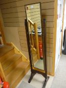 AN EDWARDIAN MAHOGANY CHEVAL MIRROR, 154 cms overall height, 38 cms wide