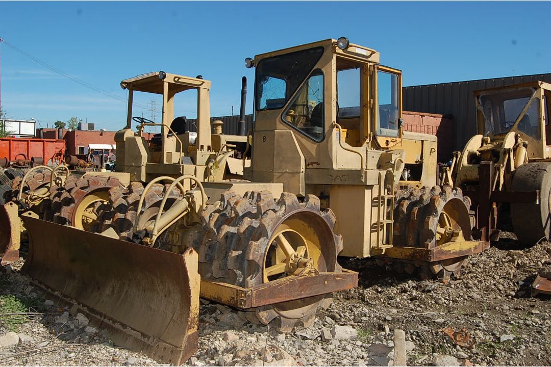 Caterpillar Model #815/B-602/3000 Compactor, Front Blade, SN 251786/91P1368, Hours N/A - Image 1 of 3