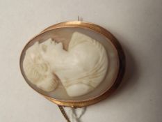 9 ct gold Cameo brooch