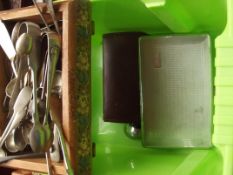 Assorted item to include cigarette case and plated