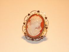 9ct gold cameo brooch