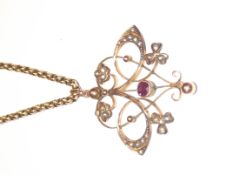 9ct gold chain with a Art Nouveau pendant. Pendant