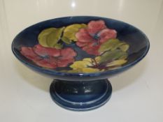 Moorcoft pottery pedestal comport, Hibiscus patter