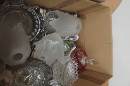 Assorted glassware to include frosted glass light