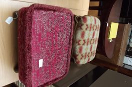 2 footstools